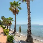 Beachfront Modern Appartement Erétria