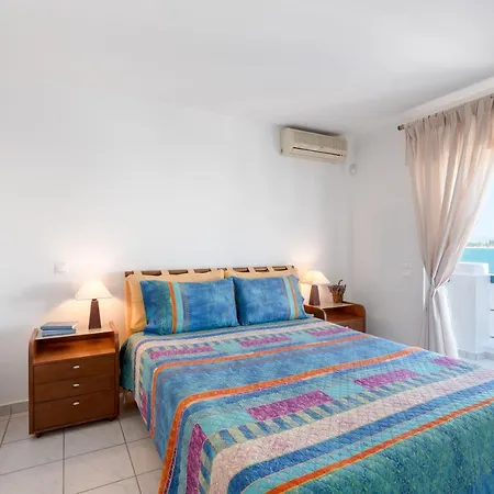 Beachfront Modern * Erétria