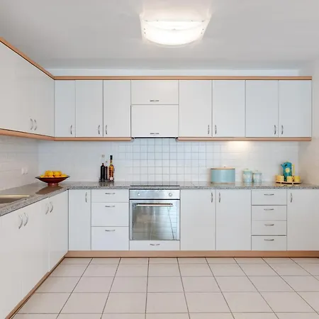 Apartman Beachfront Modern *